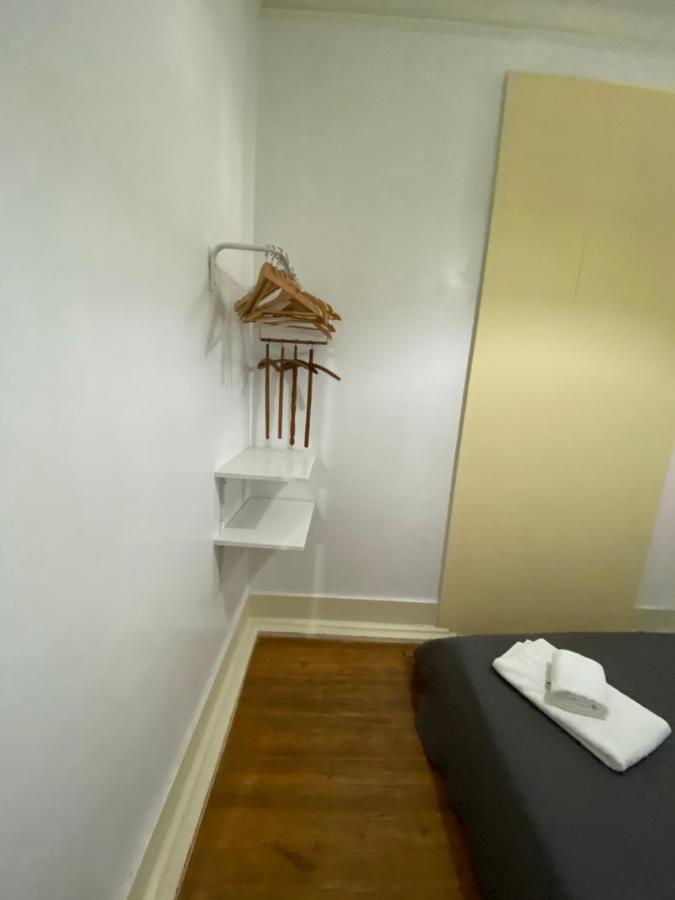ליסבון Relax Chiado 3 - Cute Little Double Room With Shared Bathroom מראה חיצוני תמונה